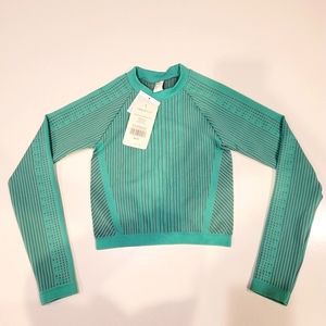 Whitney seamless cropped L/S top